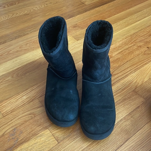 Ugg Classic Black Boot Size 9 Great Condition - Picture 3 of 3